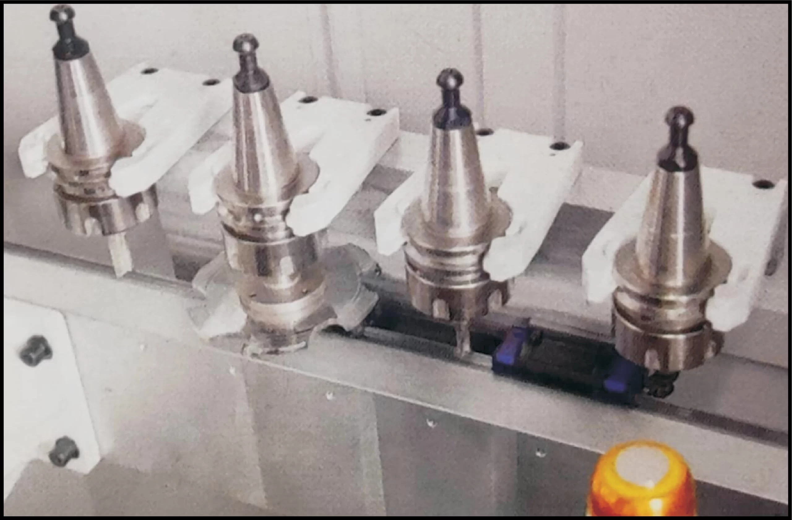 Automatic Tool Changing unit of six sided drilling machine